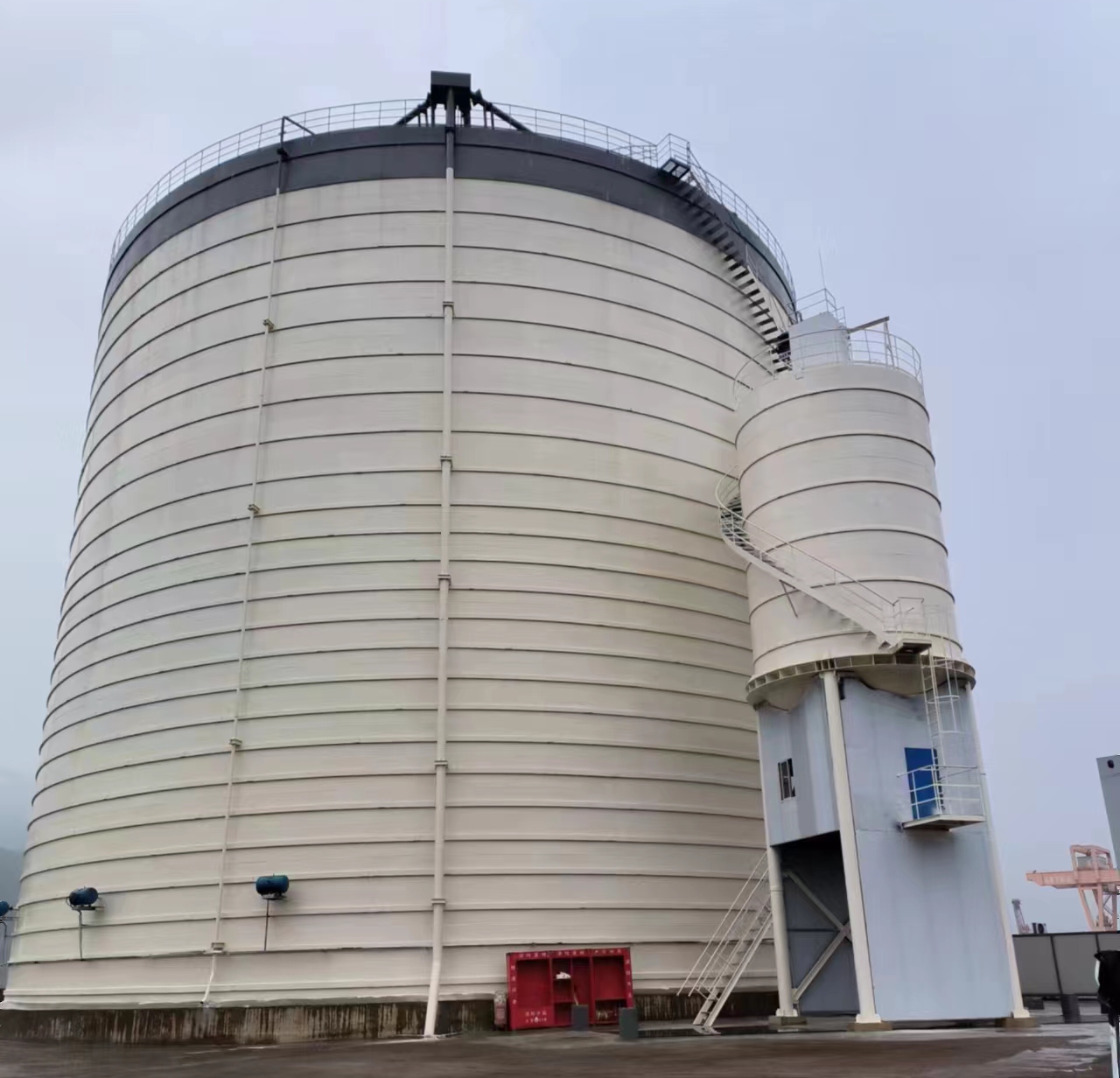 北仑10万吨水泥钢板库